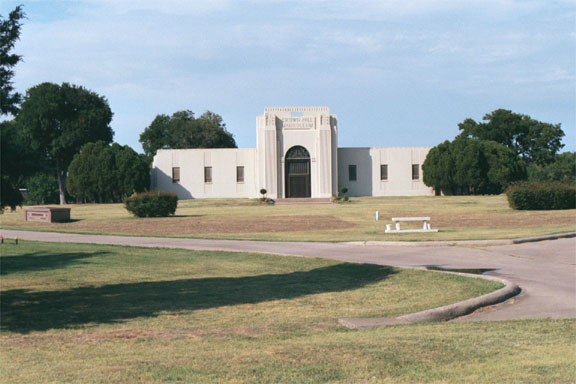 CrownHillcem1.jpg (54233 bytes)